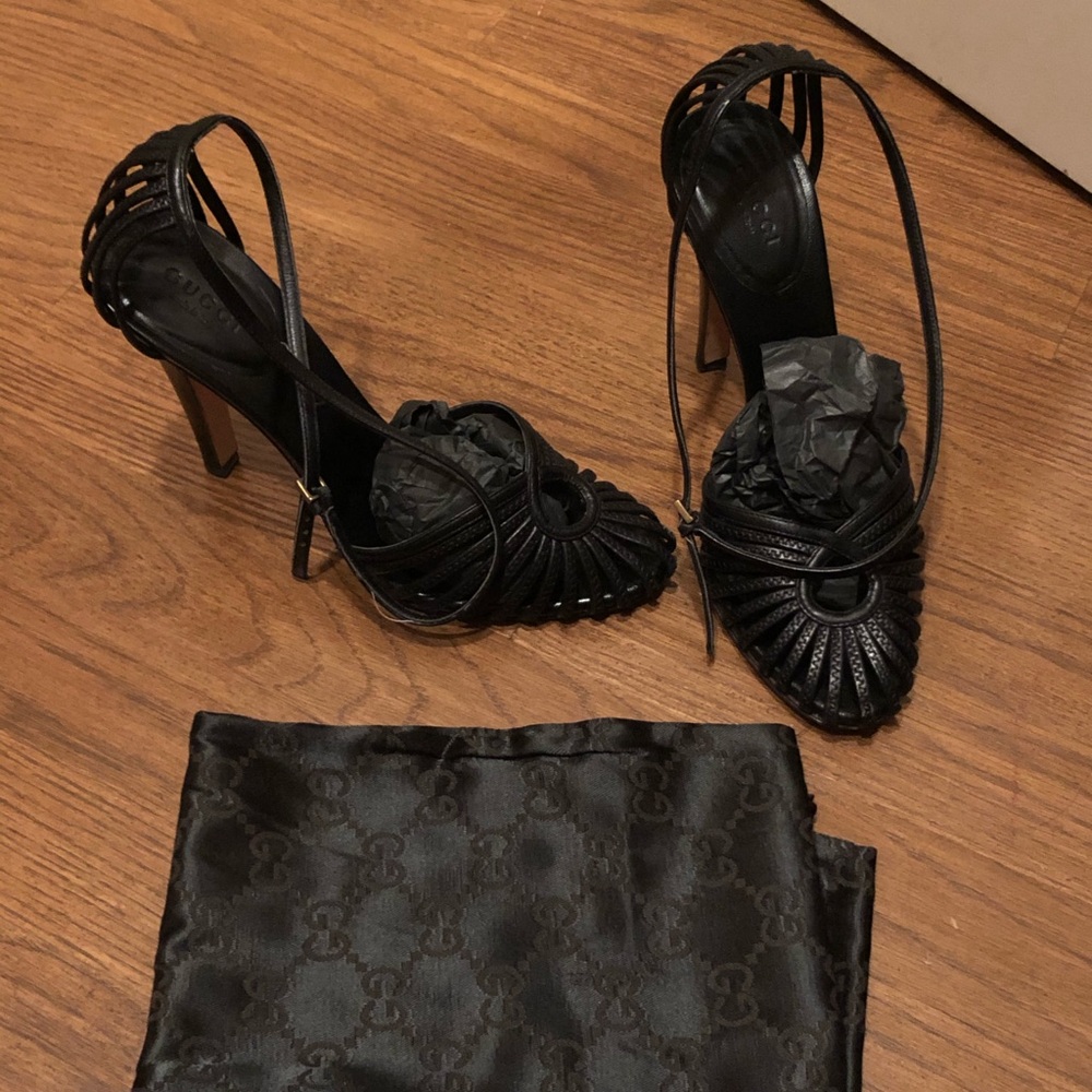 Gucci blank strappy sandals